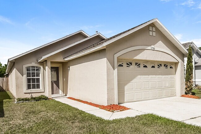 Foto del edificio - 8782 Foley Dr