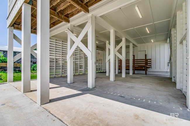 Building Photo - 5601 Bayou St John Ave