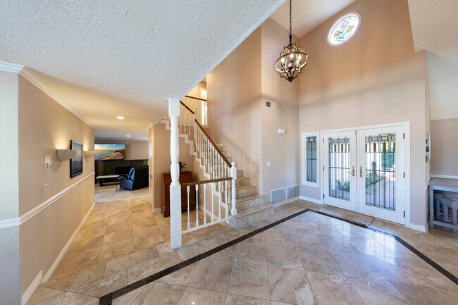 Building Photo - 30932 Colonial Pl