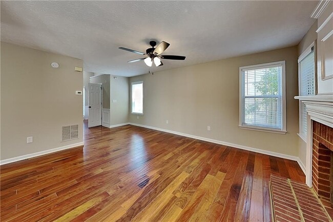 Building Photo - 1045 Winthrope Chase Dr