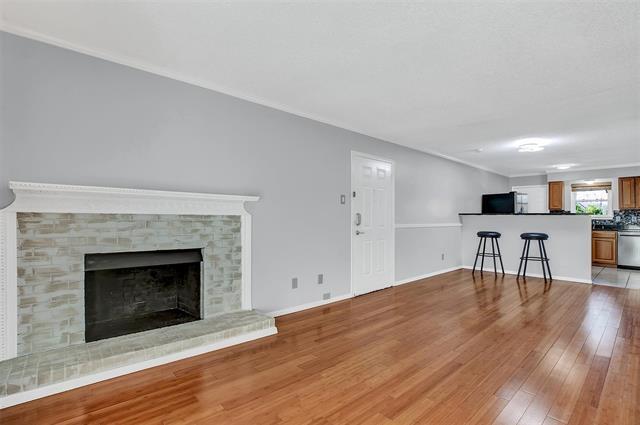 Building Photo - 7705 Meadow Park Dr