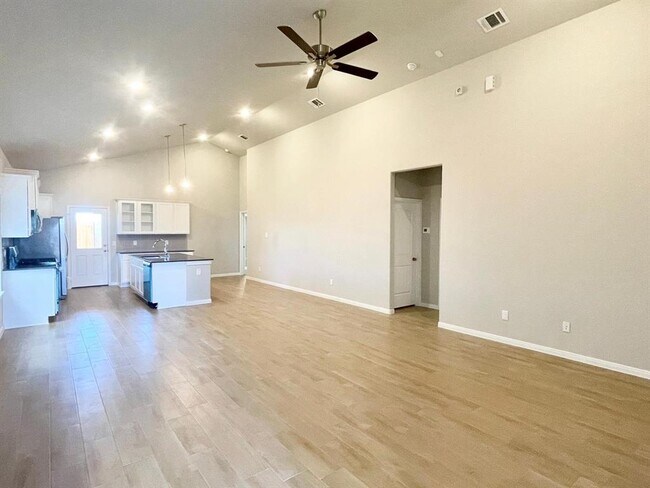 Foto del edificio - 21635 Cypress Maple Drive