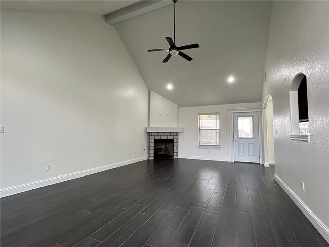 Foto del edificio - 910 Sunset Ln