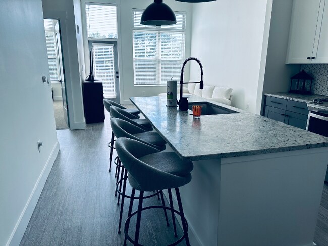 Foto del edificio - 2411 Coronet Way NW