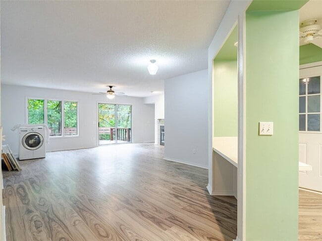 Foto del edificio - 40 Sandwick Dr