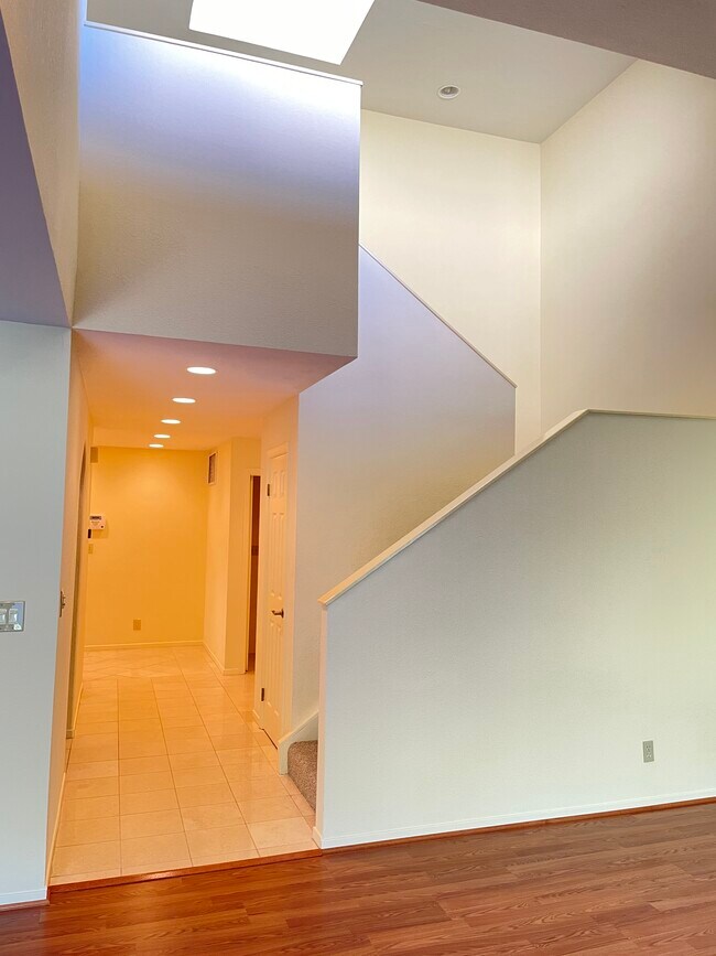 Foto del edificio - 2118 Pinehurst Ct