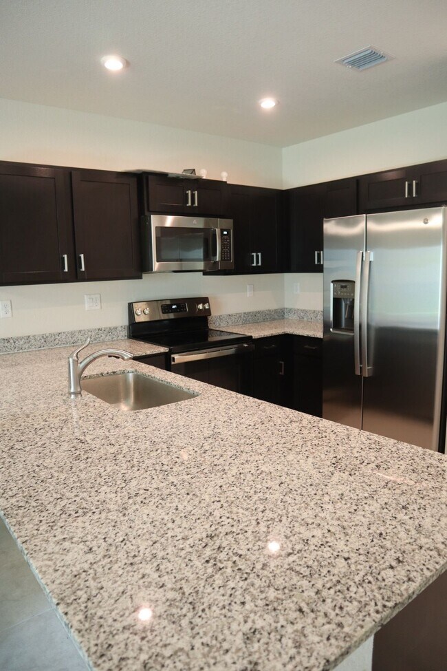 Foto del edificio - 1040 NW 5th Ter