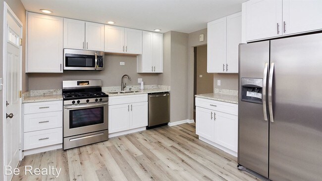 Foto del edificio - 4 br, 1.5 bath House - 17790 Springfield Ave