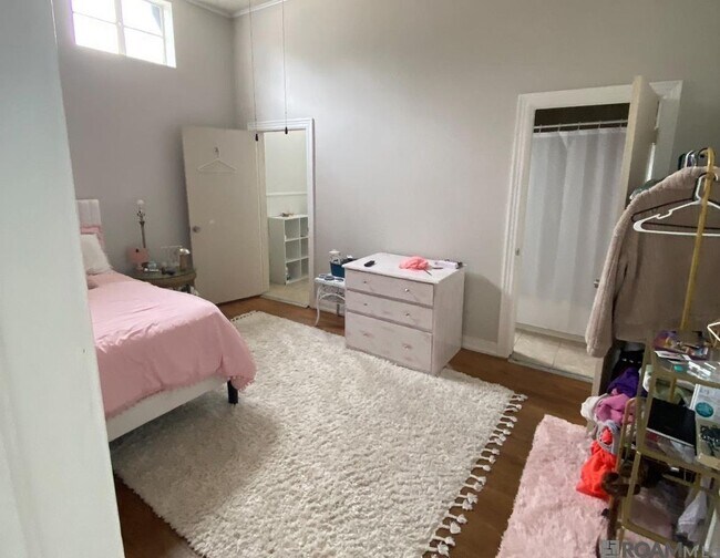 Foto del edificio - 659 W Main St