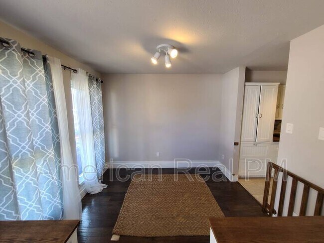 Foto del edificio - 3818 Mediterranean St