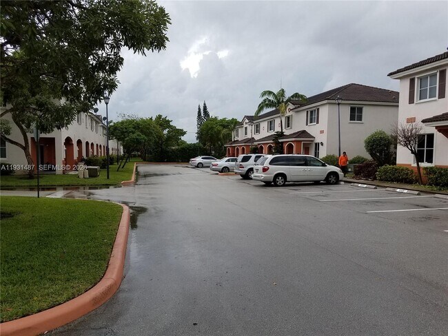 Foto del edificio - 17337 NW 7th Ave