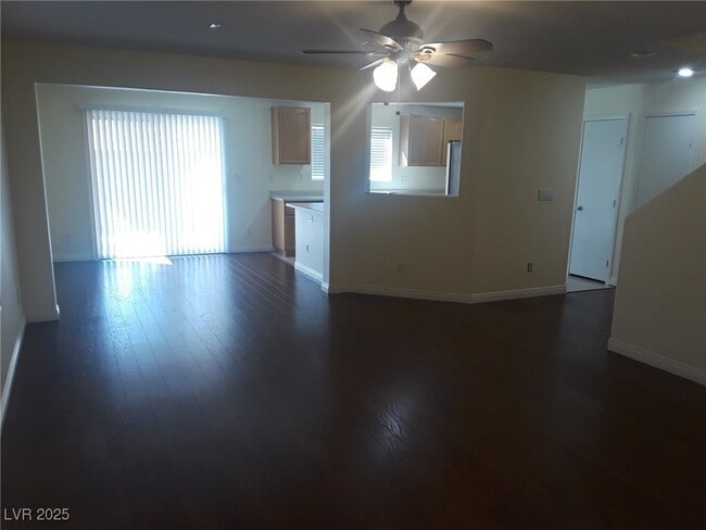 Foto del edificio - 9237 Weeping Water Ave