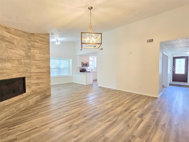 Foto del edificio - 10615 Heatherford Dr