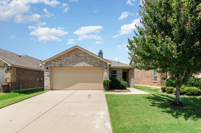 Foto del edificio - 8813 Deadwood Ln