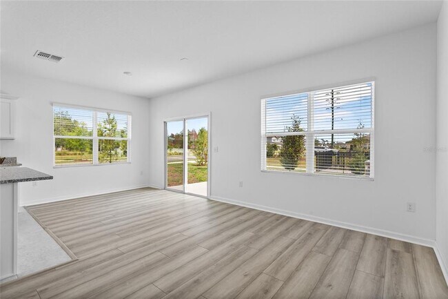 Foto del edificio - 5948 Piney Shrub Pl