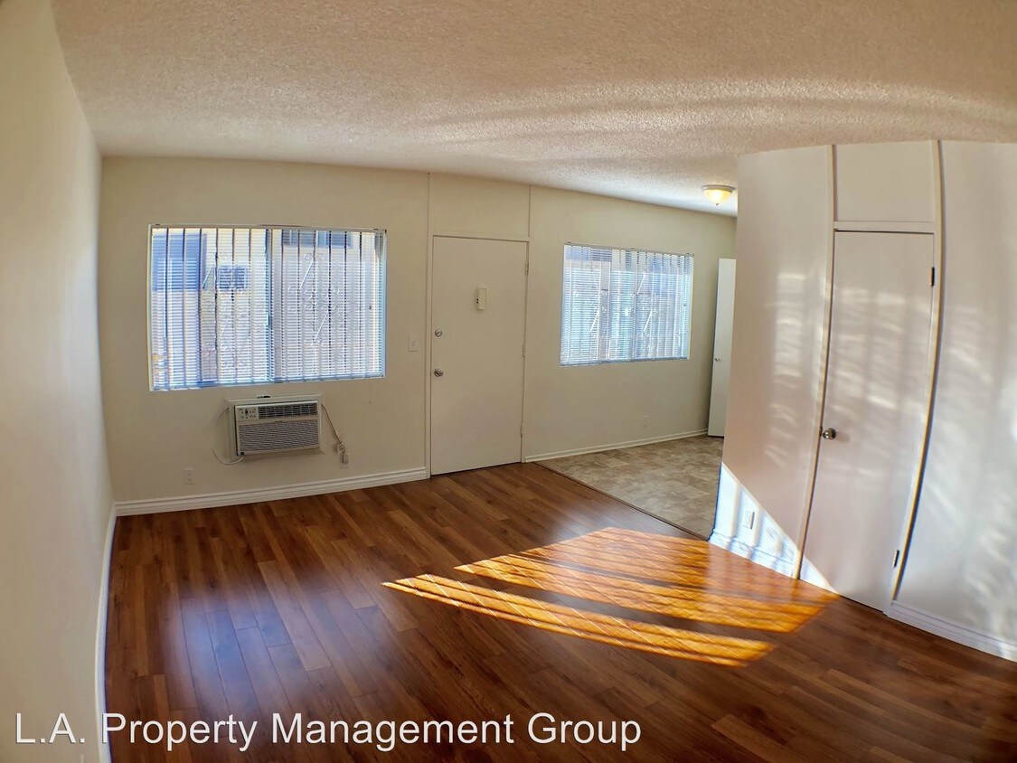 Primary Photo - 1159 W 36th St