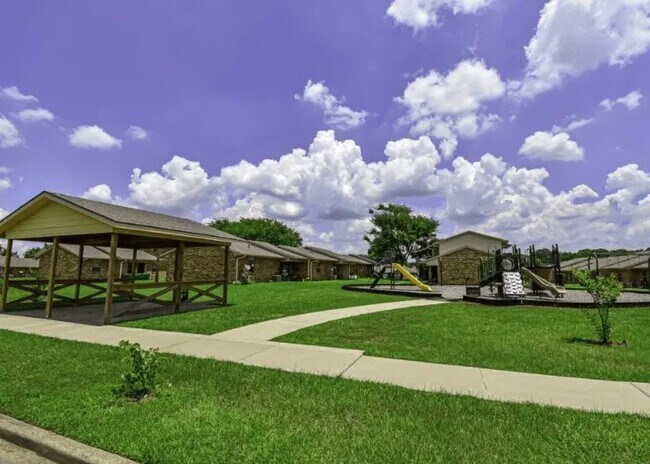 Foto del edificio - 1301 W College St