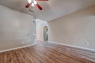 Building Photo - 911 Bent Sail Ln