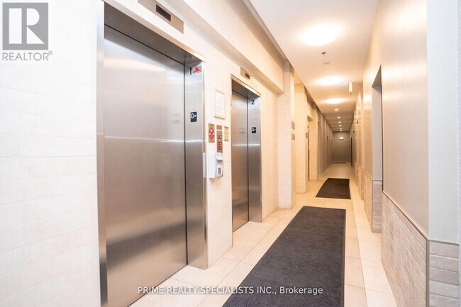 Building Photo - 215 Queen St E