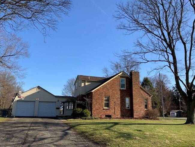 Foto del edificio - 1194 Woodland Rd
