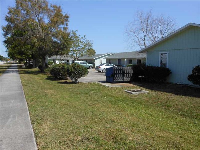 Primary Photo - 585 13th Pl