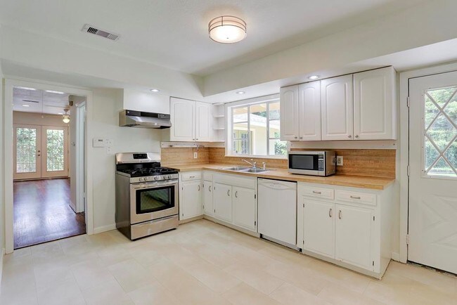 Foto del edificio - 2820 Westgrove Ln