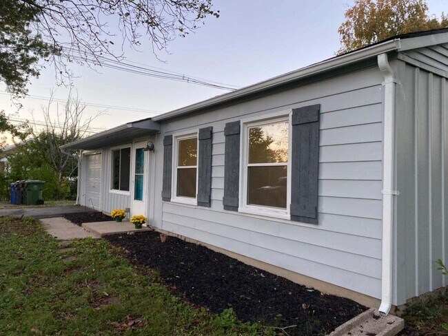 Foto del edificio - 3004 Arrowhead Dr