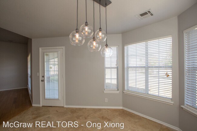 Foto del edificio - 3 br, 2 bath House - 11113 E 117th St N