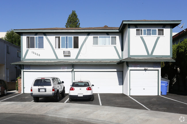 Building Photo - 13558 Rye St