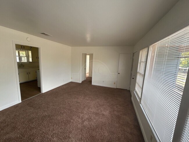 Building Photo - 1307 Chico Ct