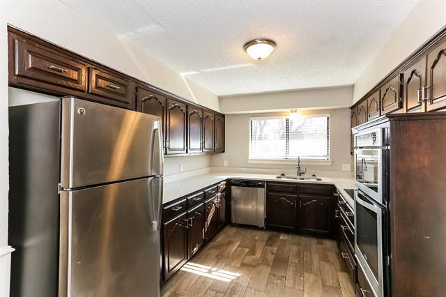 Foto del edificio - 330 Cedar Creek Dr