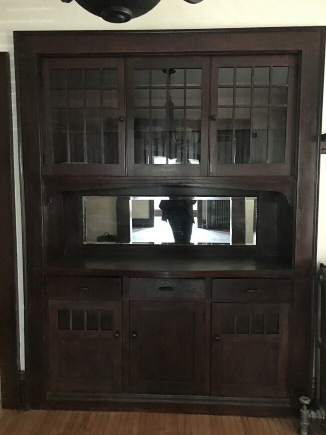 Dining room built-in - 2633 Pillsbury Ave S