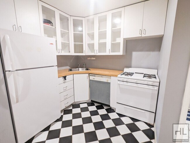 Building Photo - ELIOT AVENUE