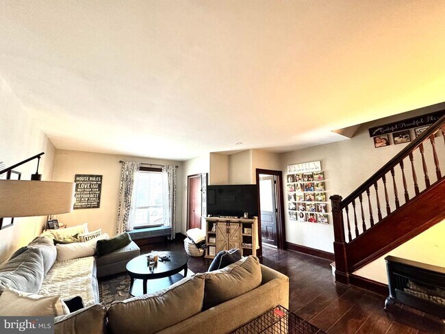 Foto del edificio - 425 Juniper St