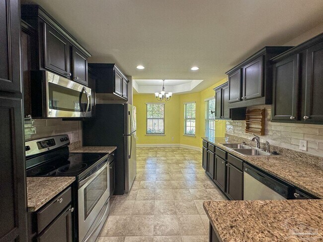 Building Photo - 5117 Teresa Dr