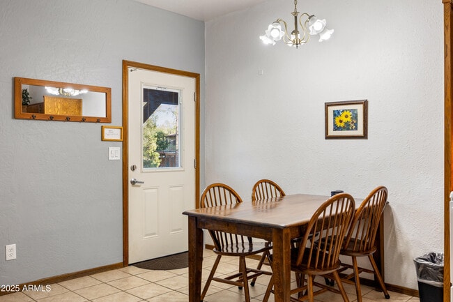 Building Photo - 5829 Buck Springs Rd