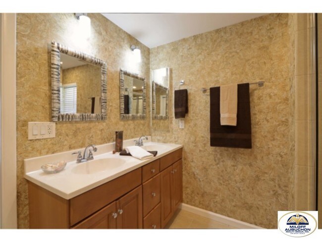 Foto del edificio - 705 SW 49th Ln