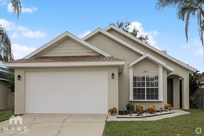 Building Photo - 4830 Fort Dodge St