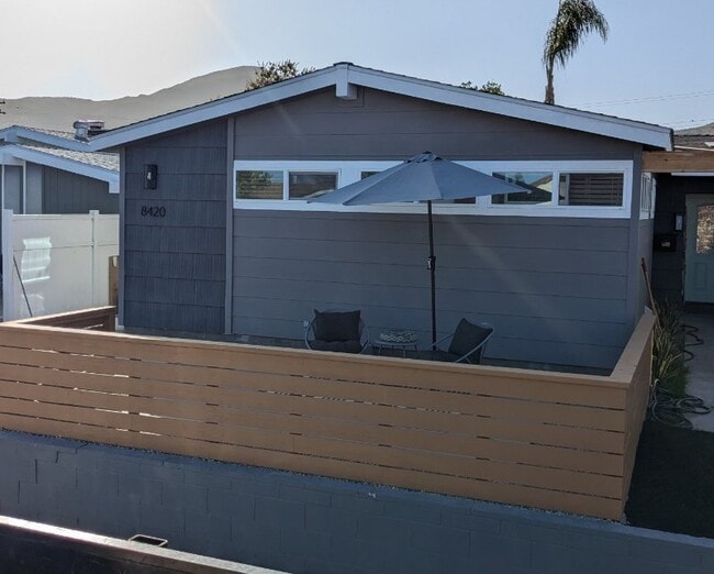 Foto del edificio - 8422 Highwood Dr