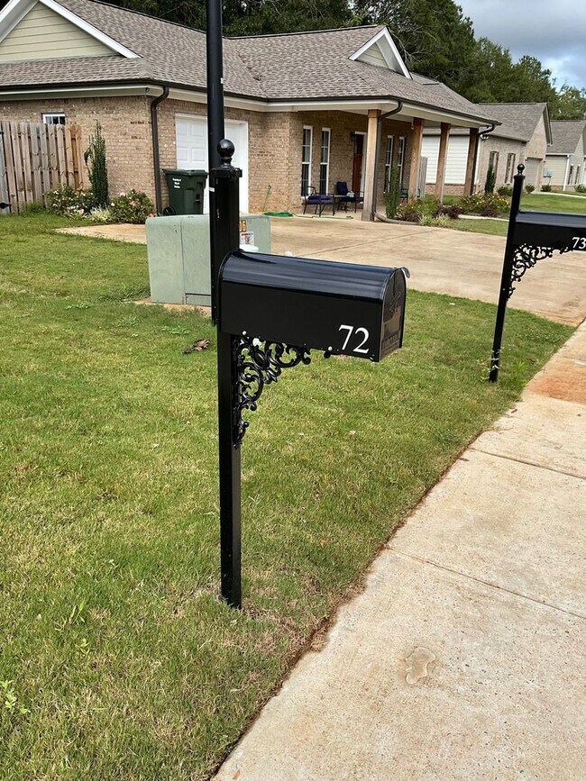 Foto del edificio - Home for Rent in Clanton, AL! Available to View Now!!!