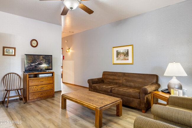 Foto del edificio - 5829 Buck Springs Rd