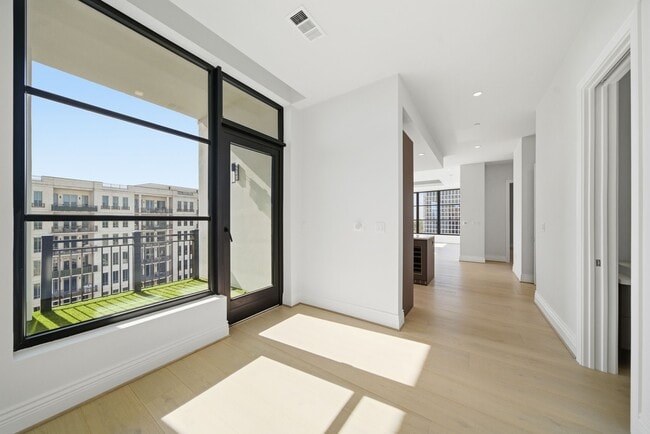 Foto del edificio - 2323 San Felipe St