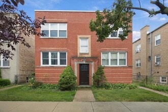 Building Photo - 2553 W Summerdale Ave