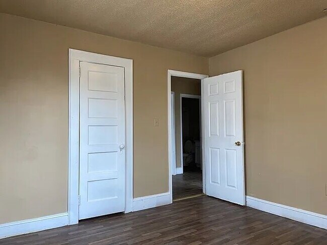 Foto del edificio - "Charming 2-Bedroom Retreat in Greenville - Perfect for Cozy Living!"