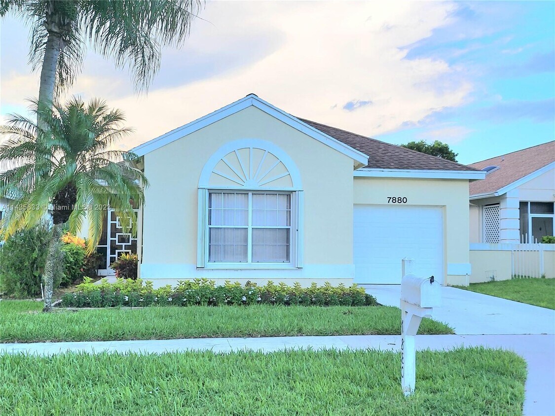 Foto principal - 7880 Mansfield Hollow Rd