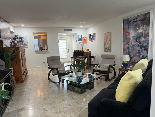 Foto del edificio - 14849 Cumberland Dr