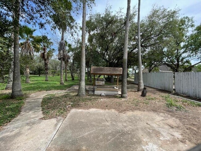 Foto del edificio - 1709 E Sioux Rd