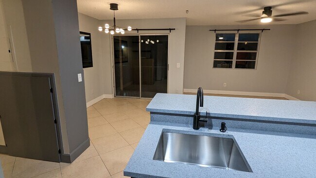Foto del edificio - 1253 SW 46th Ave
