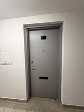 Building Photo - 20 Bradmon Dr