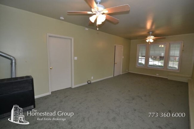 Foto del edificio - 4259 N Albany Ave